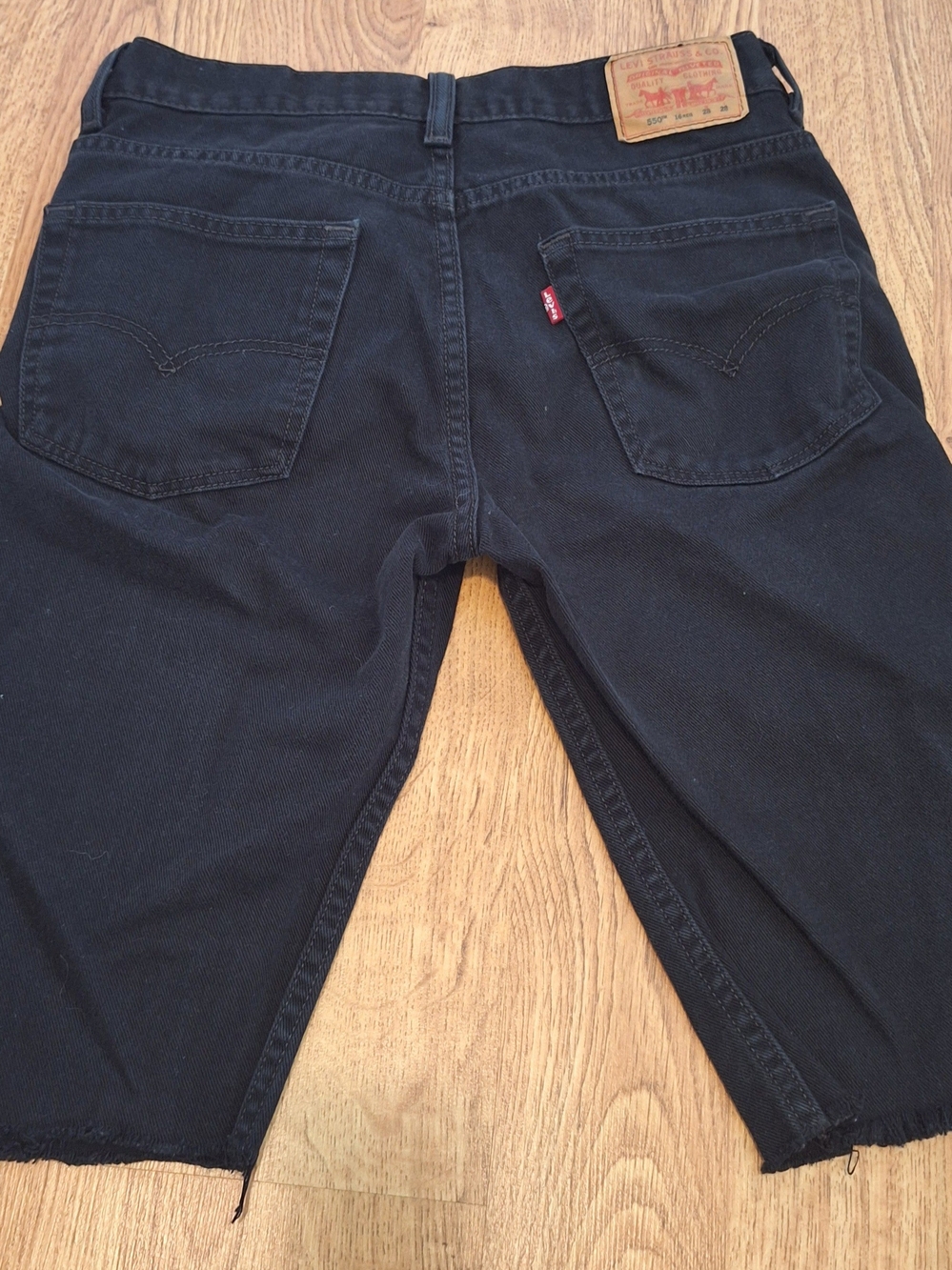 Levi's Men's Black Denim Jeans - Classic Back Pocket Design